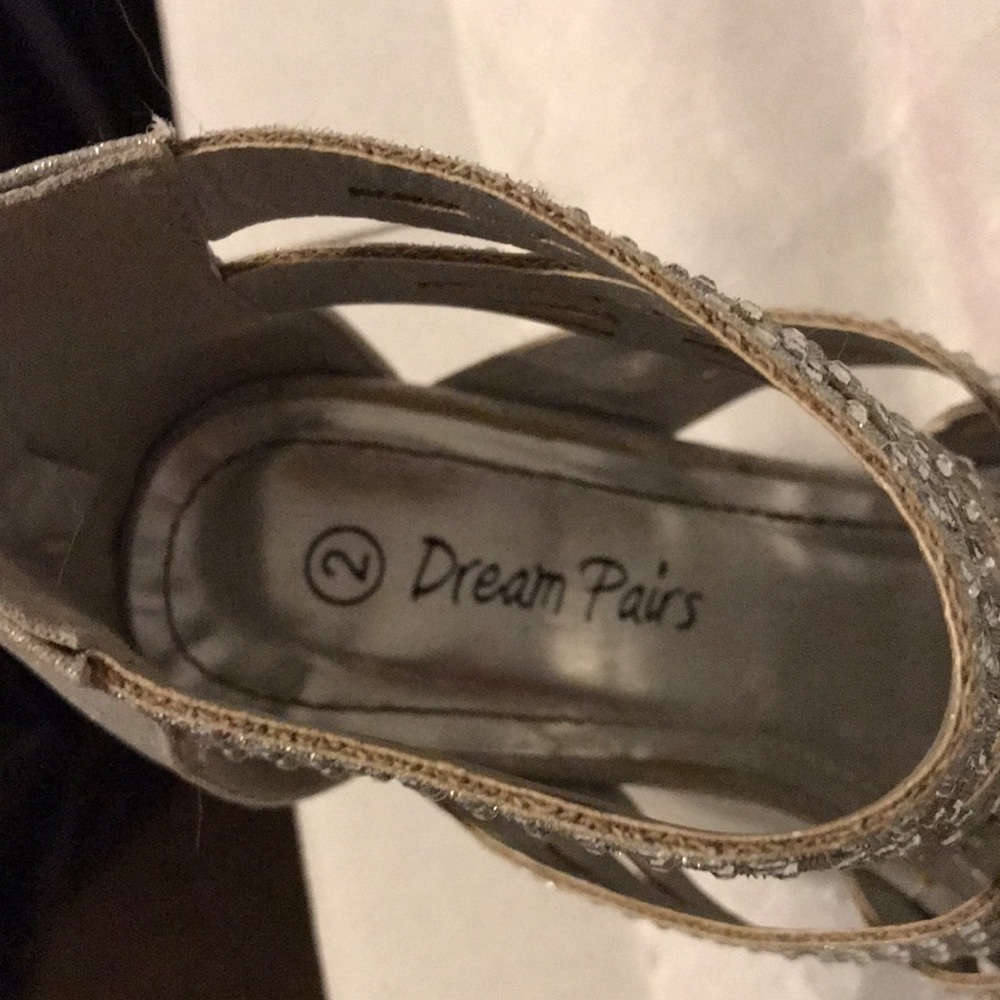 Little Girls Rhinestone Sandals - Picture 4 of 7